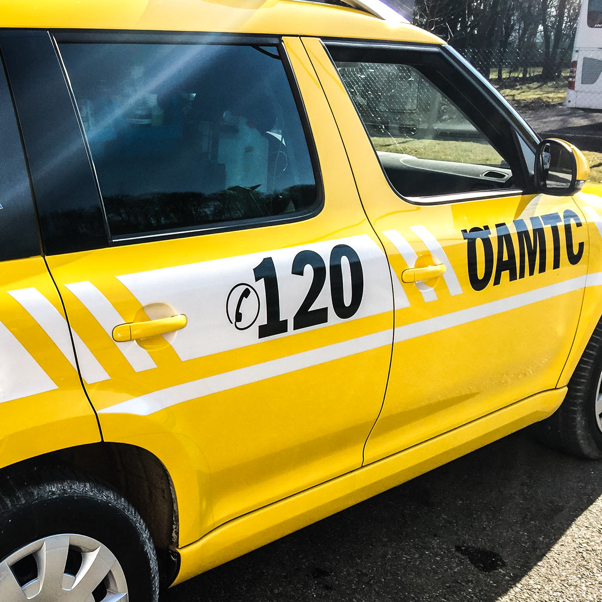 Fahrzeugbeschriftung konturgeschnitten